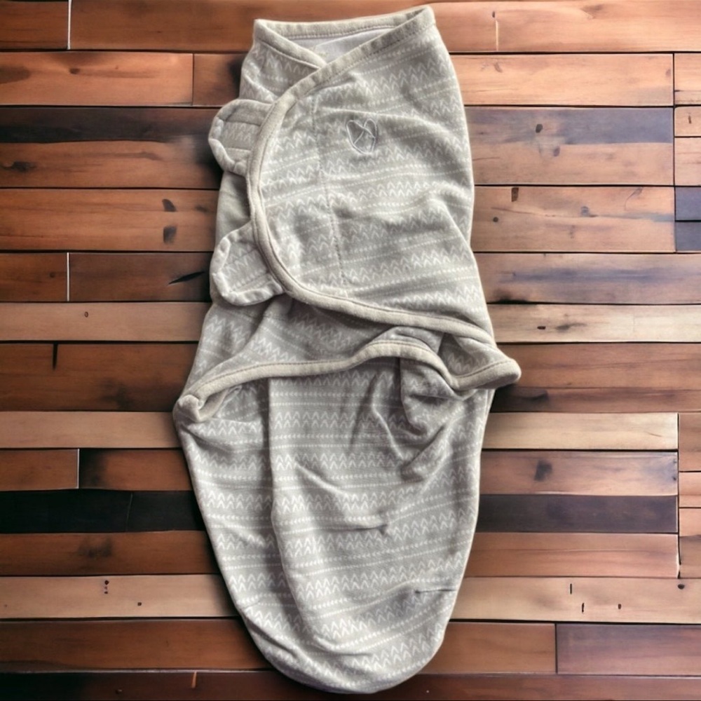 Swaddle Me - baby sleep sack size small-medium
